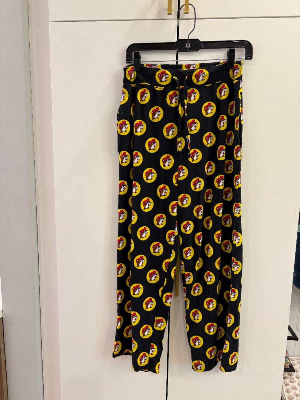 Bucee's Pajama Pants Adult Small Black All Over Print Logo Drawstring EUC